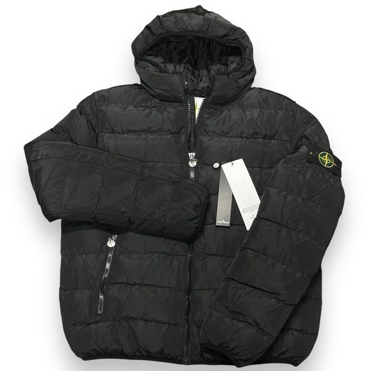 PIUMINO CON CAPPUCCIO COLORE STONE ISLAND NERO